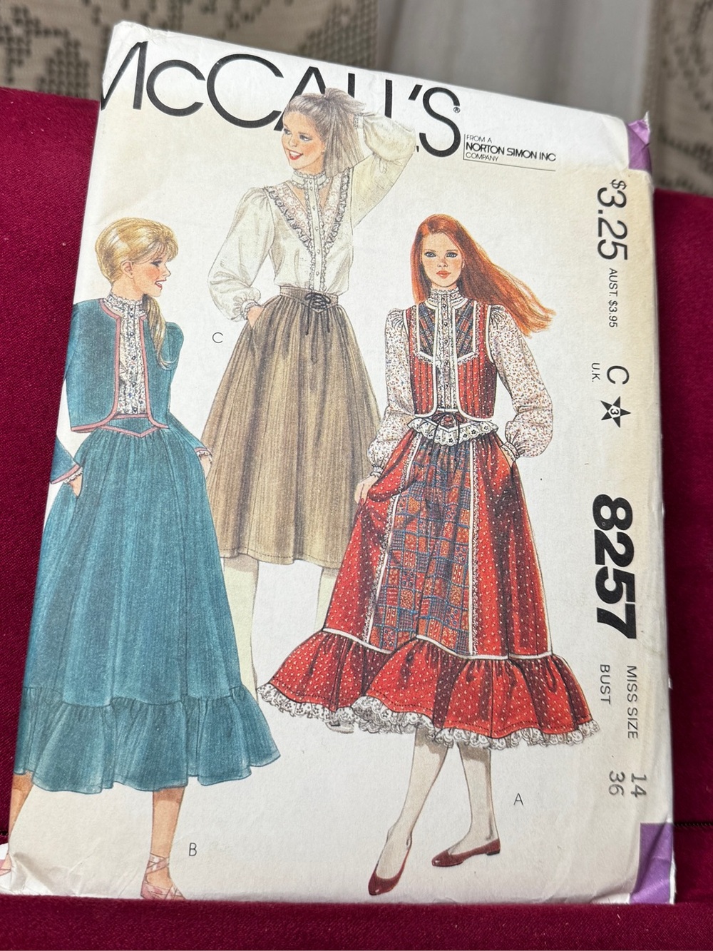 Vintage 1982 McCall's Dress Pattern 8257 Sz 14 Bust
36 Uncut Prairie Romantic